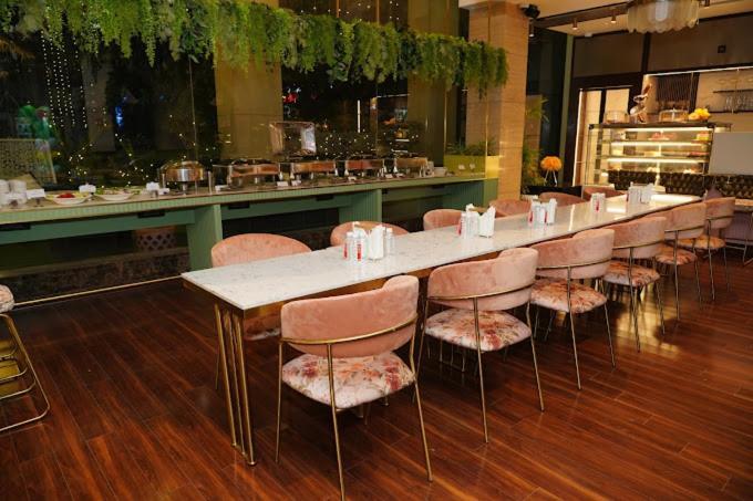 The Galgotias Hotel Gurugram Gurgaon Exterior foto